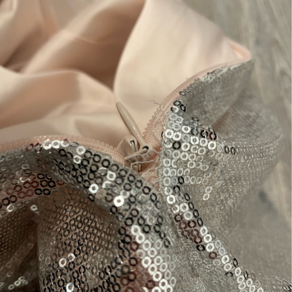 New Galvan London Silver Sequin Jumpsuit Size 6 - Picture 6 of 7